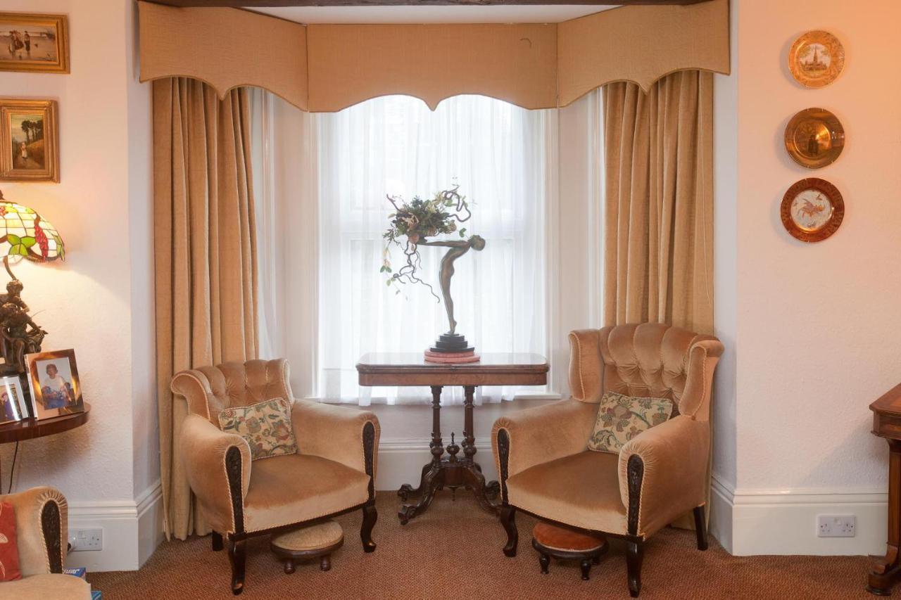 The Old House Guest House ساليزبري المظهر الخارجي الصورة